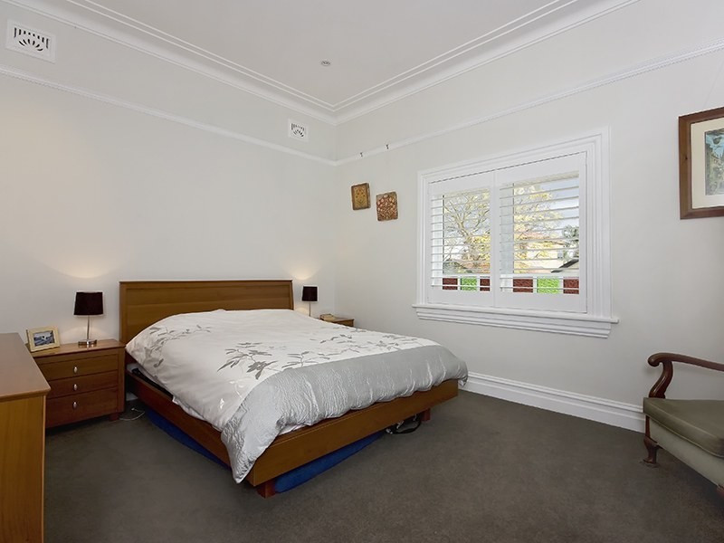 127 Hampden Road, Russell Lea NSW 2046