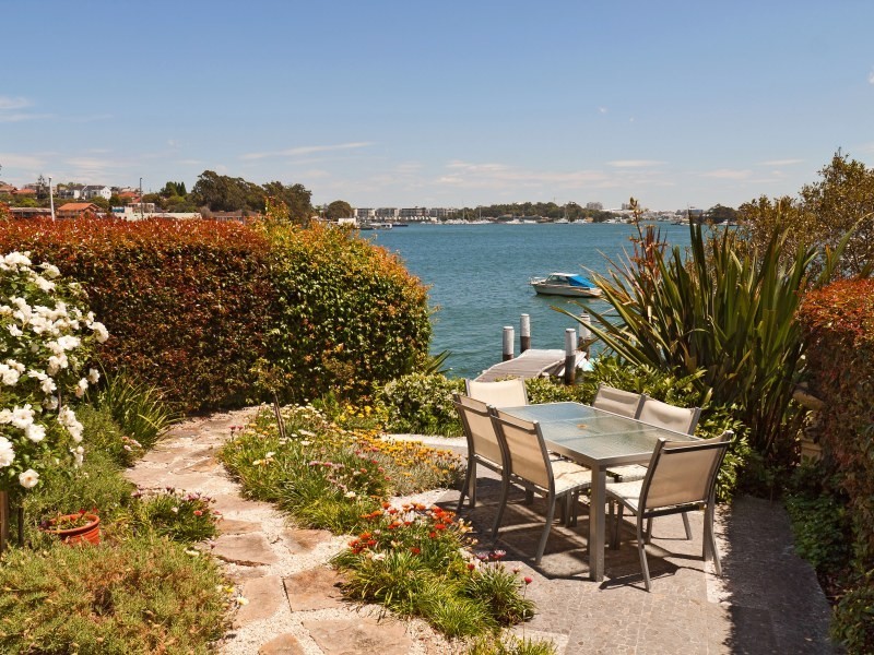 2/15 Dick Street, Gladesville NSW 2111