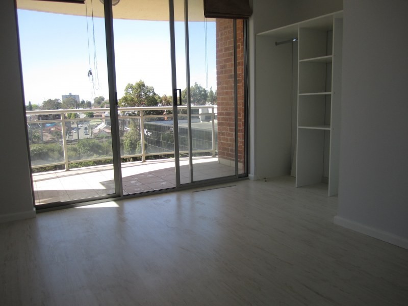 Unit 602/33-35 Cowper Street, Parramatta NSW 2150