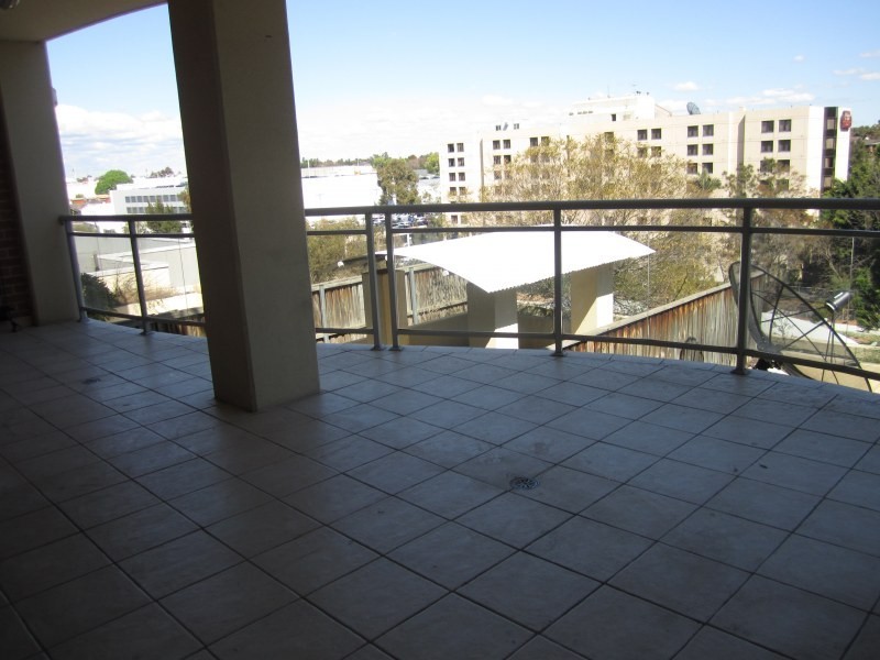 Unit 602/33-35 Cowper Street, Parramatta NSW 2150