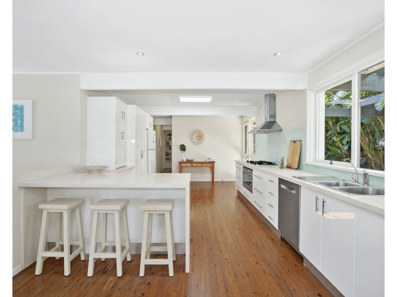 26 Dolphin Crescent, Avalon Beach NSW 2107