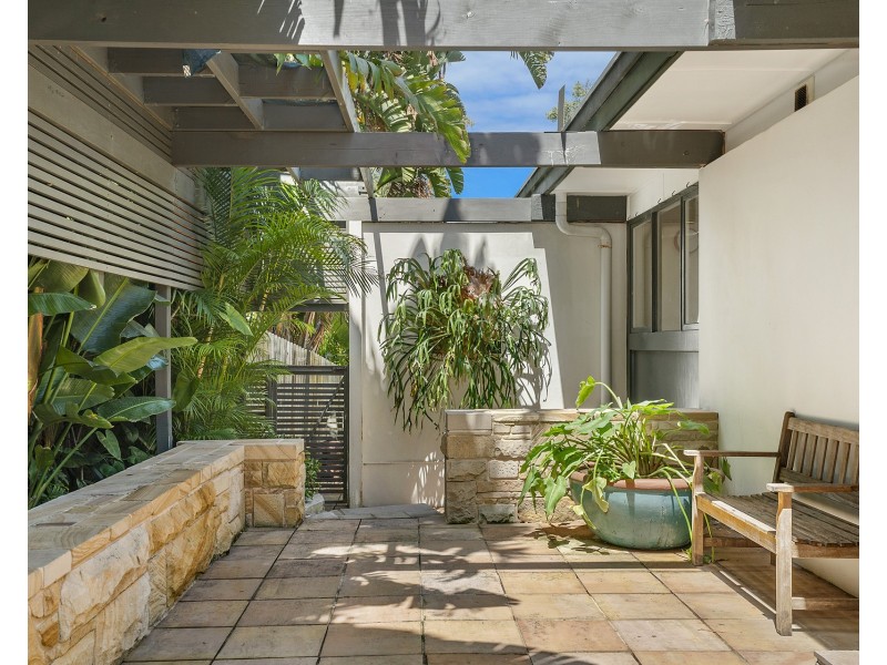 26 Dolphin Crescent, Avalon Beach NSW 2107