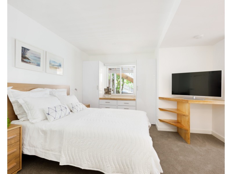 8 Surfside Avenue, Avalon Beach NSW 2107