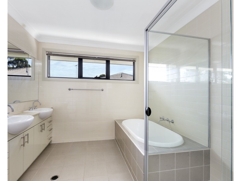 15 Mahogany Boulevard, Warriewood NSW 2102