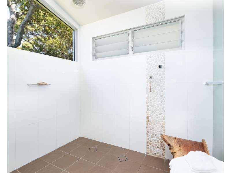 9 Dolphin Crescent, Avalon Beach NSW 2107