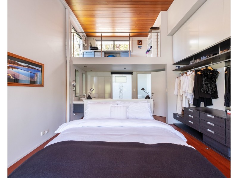 9 Dolphin Crescent, Avalon Beach NSW 2107