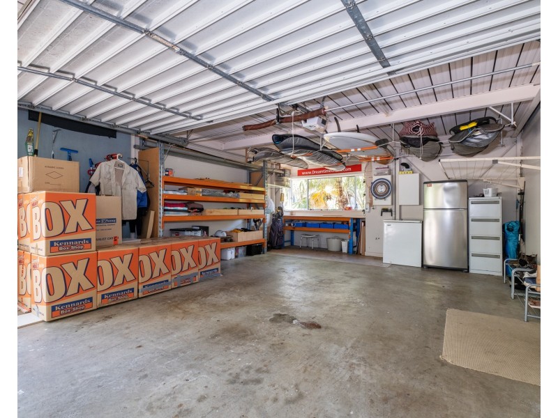 9 Dolphin Crescent, Avalon Beach NSW 2107