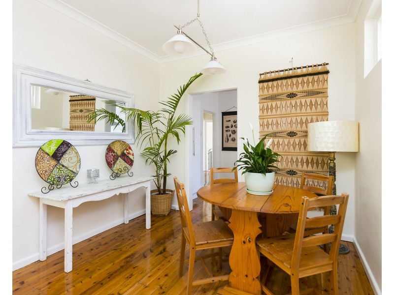 18 Alexander Road, Avalon Beach NSW 2107