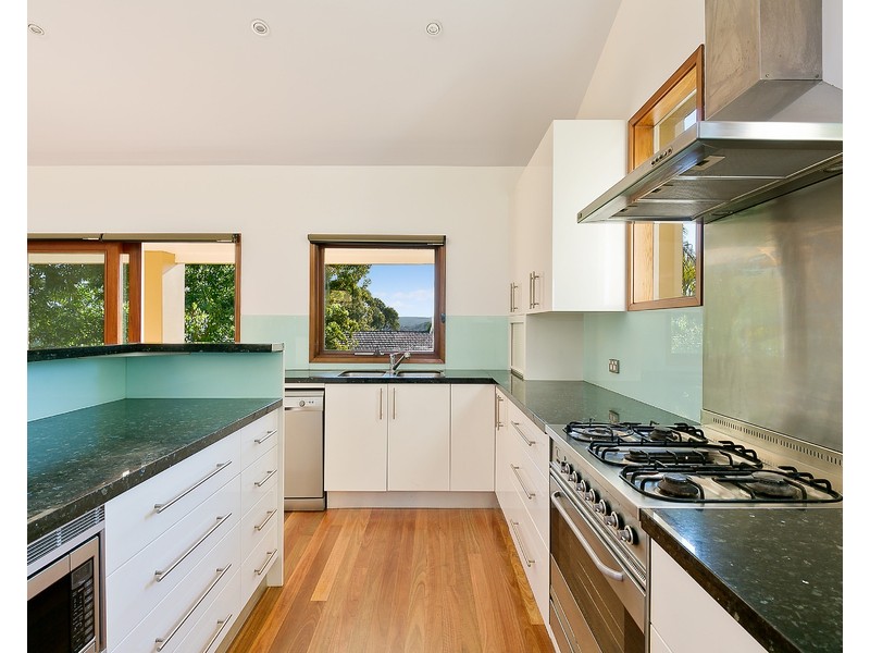 305 Lower Plateau Road, Bilgola Plateau NSW 2107