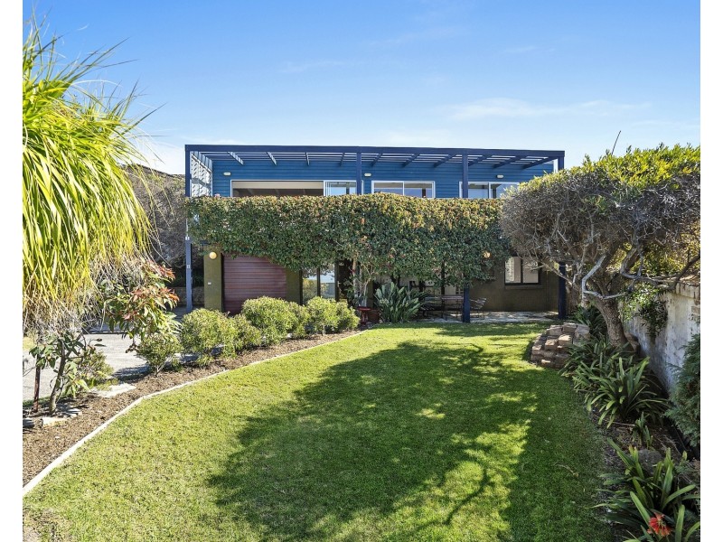 8 Surfside Avenue, Avalon Beach NSW 2107