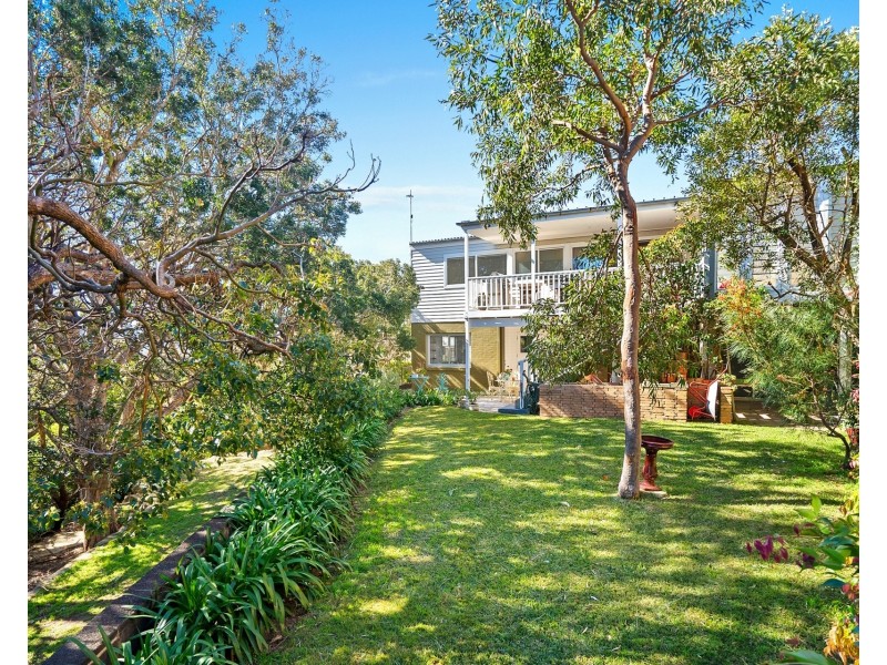 8 Surfside Avenue, Avalon Beach NSW 2107