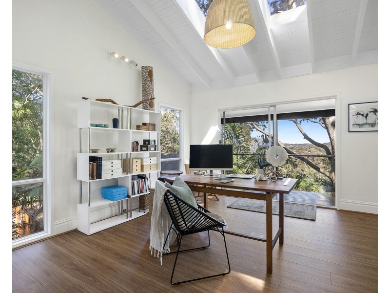 8 Crane Lodge Place, Avalon Beach NSW 2107