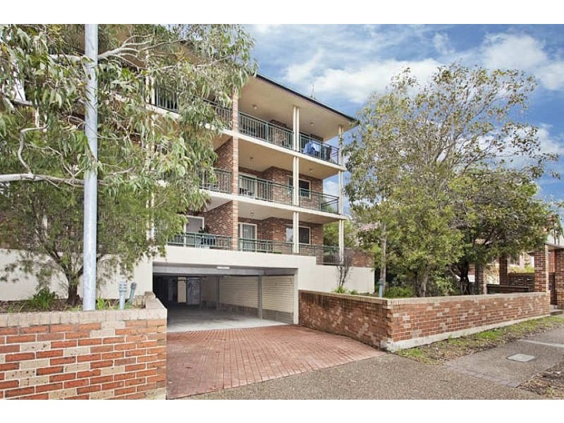 9/124 Flora Street, Sutherland NSW 2232