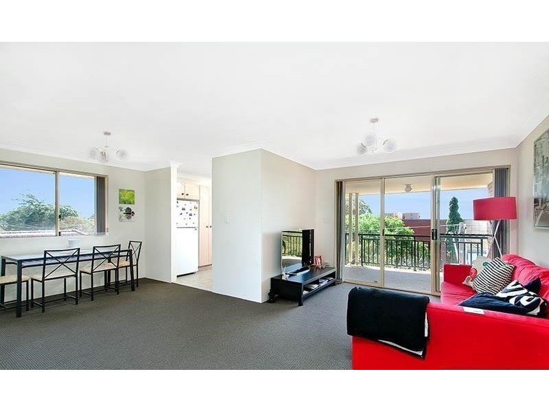 9/124 Flora Street, Sutherland NSW 2232