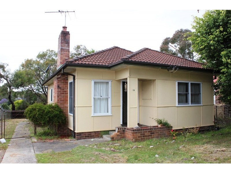 15 Moona Road, Kirrawee NSW 2232