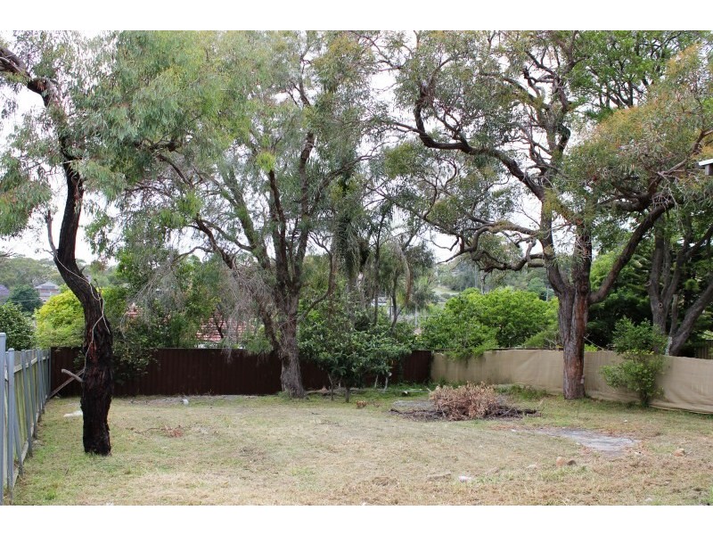 15 Moona Road, Kirrawee NSW 2232