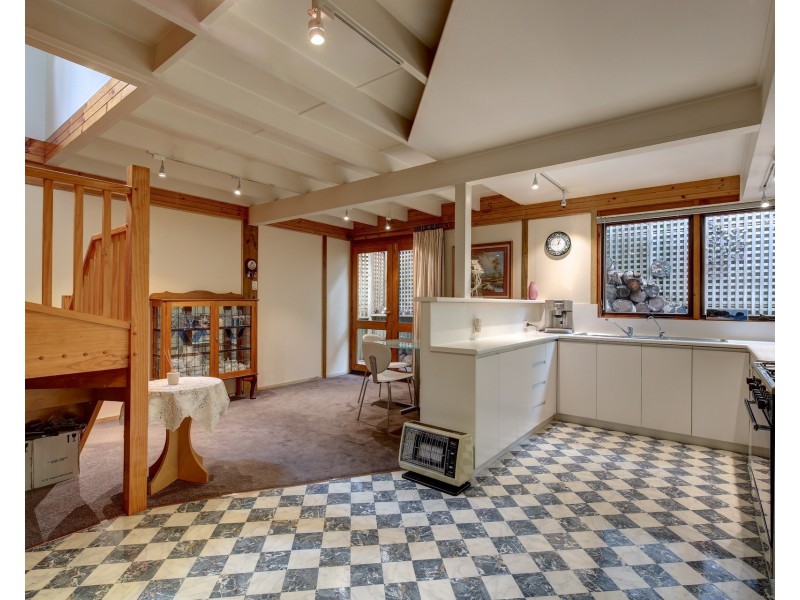 27 Strathalbyn Road, Aldgate SA 5154