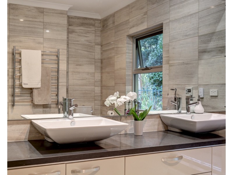 42 Waverley Ridge Road, Crafers West SA 5152