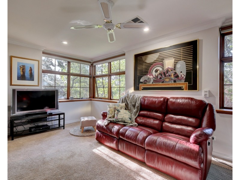 42 Waverley Ridge Road, Crafers West SA 5152