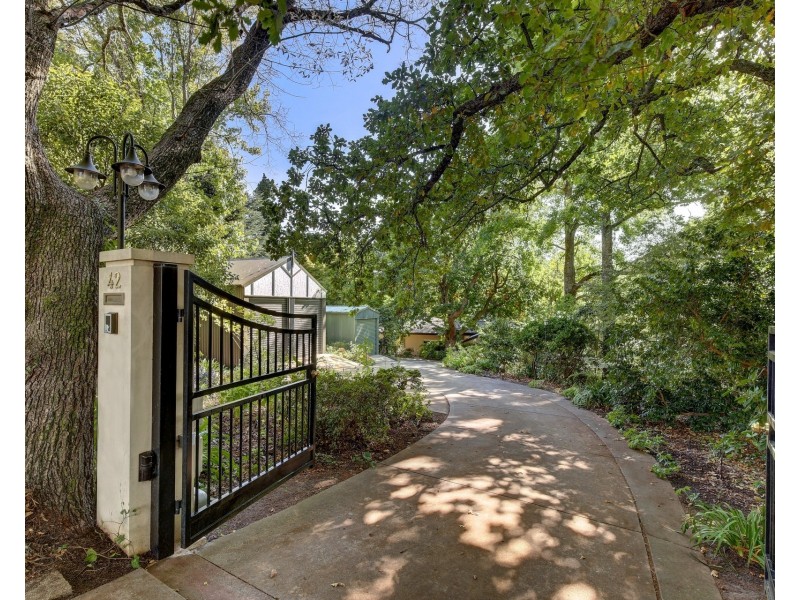 42 Waverley Ridge Road, Crafers West SA 5152