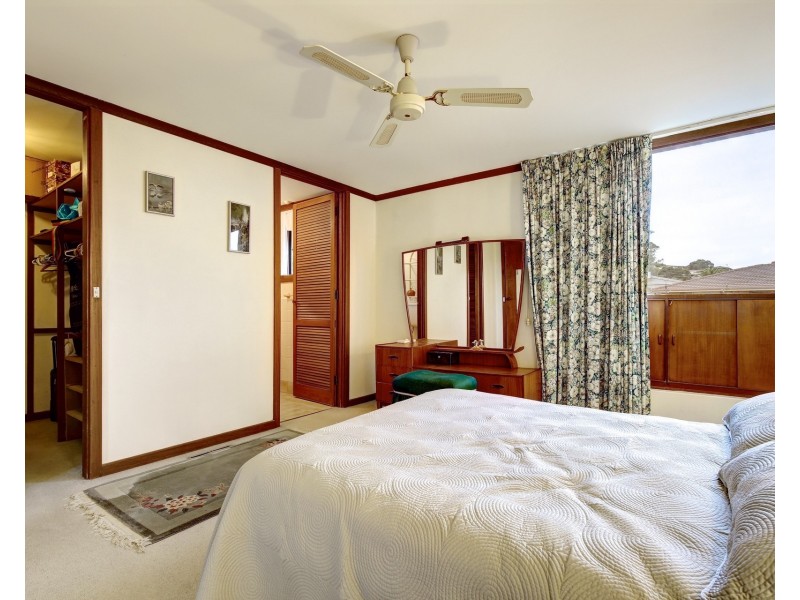 36 Dudley Crescent, Marino SA 5049