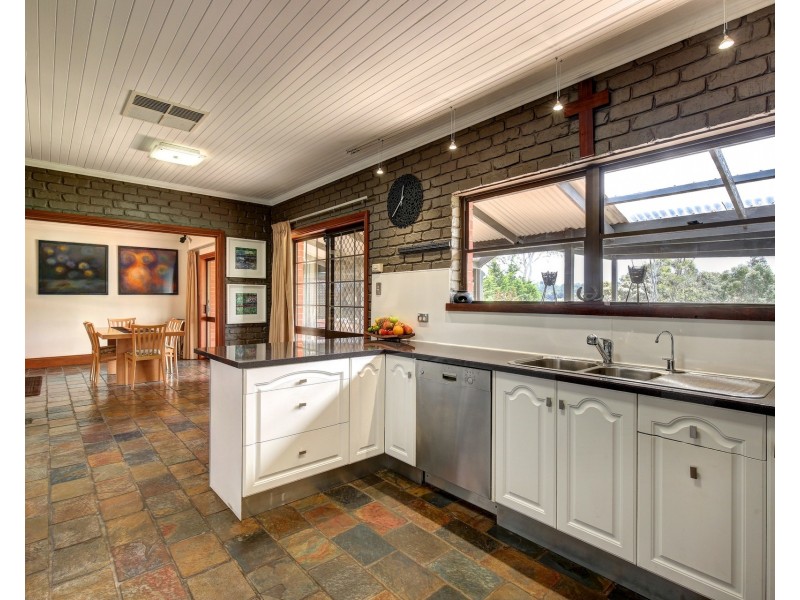5 Allumba Drive, Ironbank SA 5153