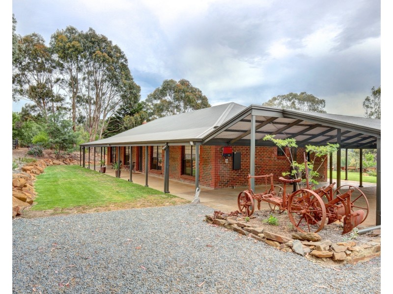 5 Allumba Drive, Ironbank SA 5153