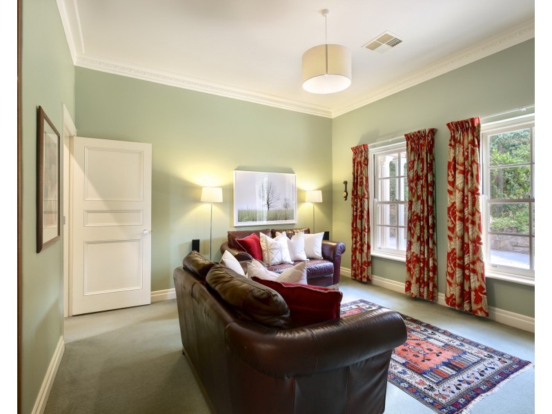 12 St Margaret Drive, Aldgate SA 5154