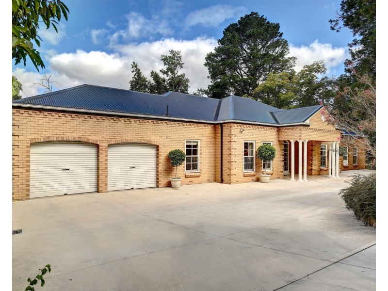 12 St Margaret Drive, Aldgate SA 5154