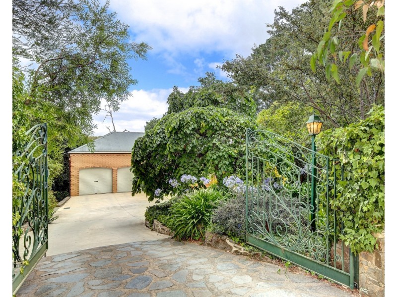12 St Margaret Drive, Aldgate SA 5154