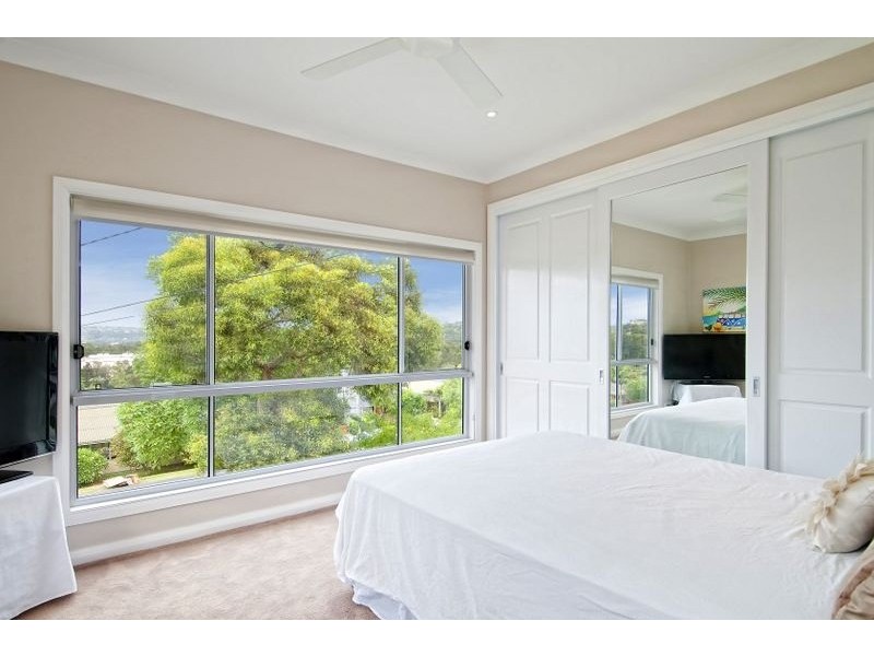 24 Lakeview Parade, Warriewood NSW 2102