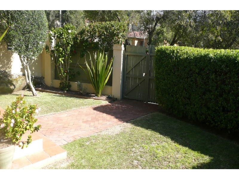 1 Karingal Street, Seaforth NSW 2092