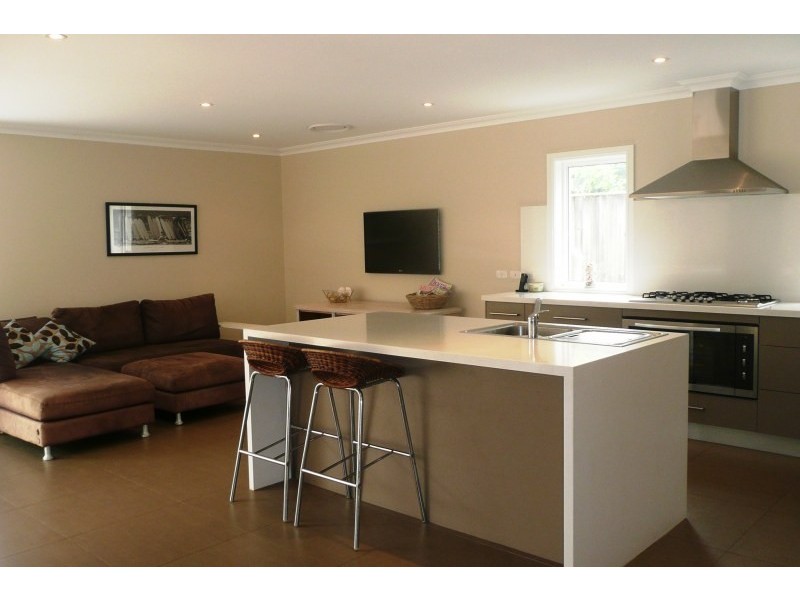 11 Mahogany Boulevard, Warriewood NSW 2102