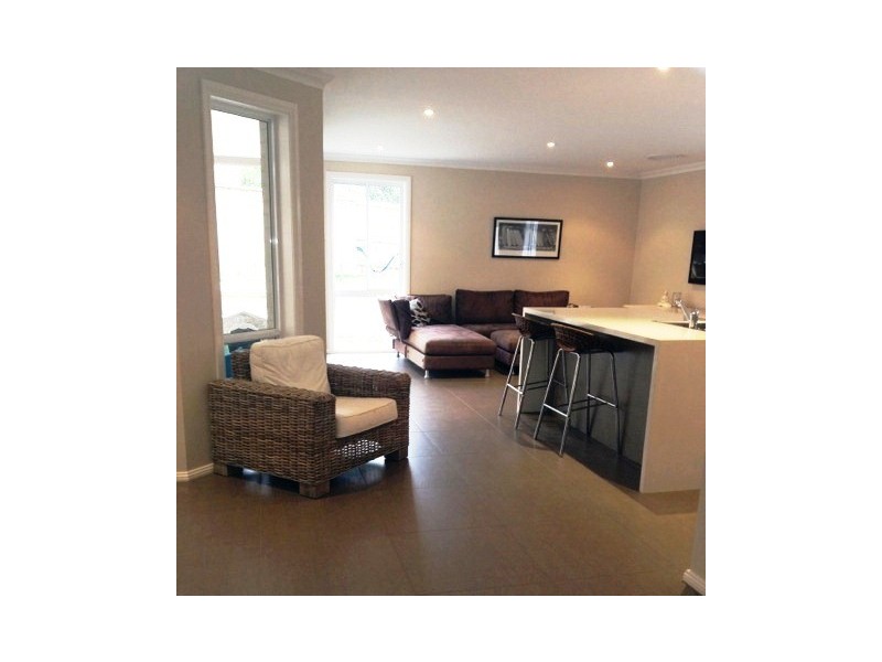 11 Mahogany Boulevard, Warriewood NSW 2102