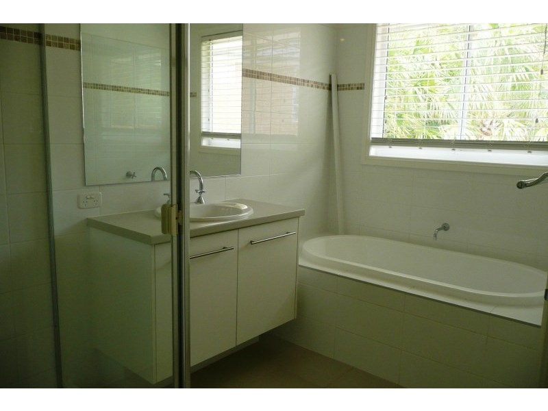 11 Mahogany Boulevard, Warriewood NSW 2102