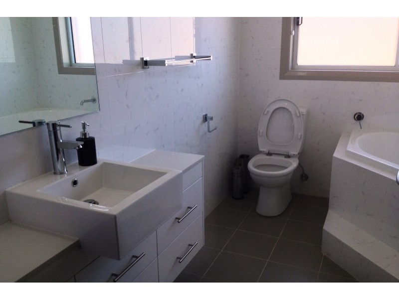 1 Grevillea Avenue, Warriewood NSW 2102