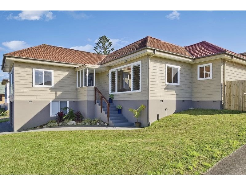 24 Lakeview Parade, Warriewood NSW 2102