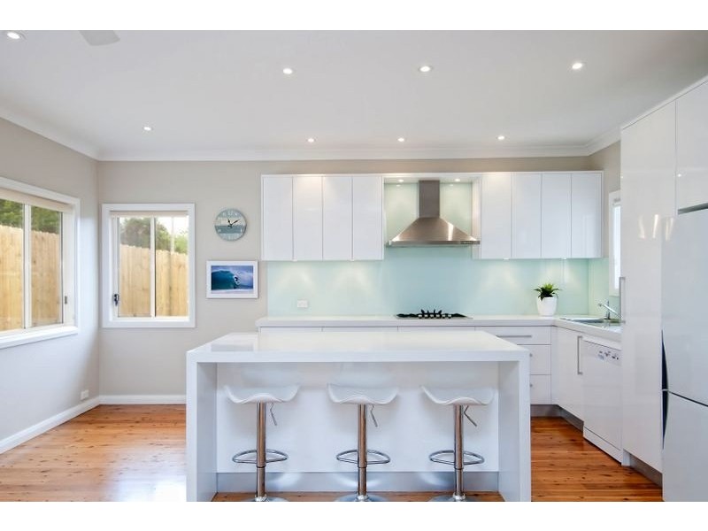 24 Lakeview Parade, Warriewood NSW 2102