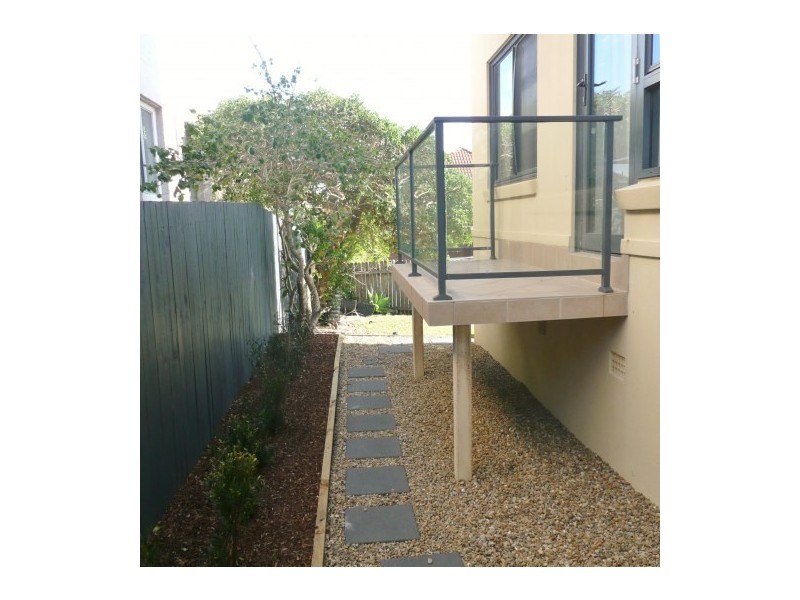 Unit 2/4 Pavilion Street, Queenscliff NSW 2096