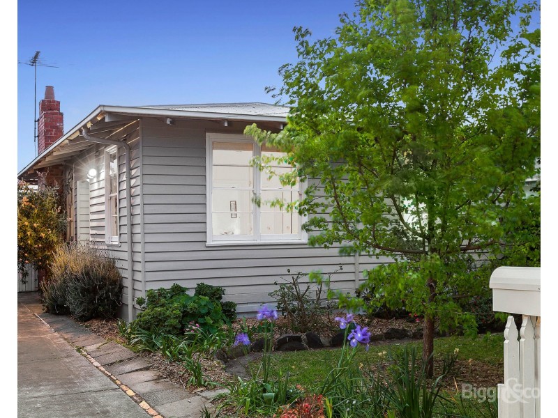 62A Paxton Street, South Kingsville VIC 3015