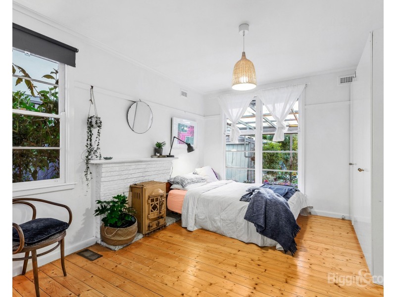 62A Paxton Street, South Kingsville VIC 3015