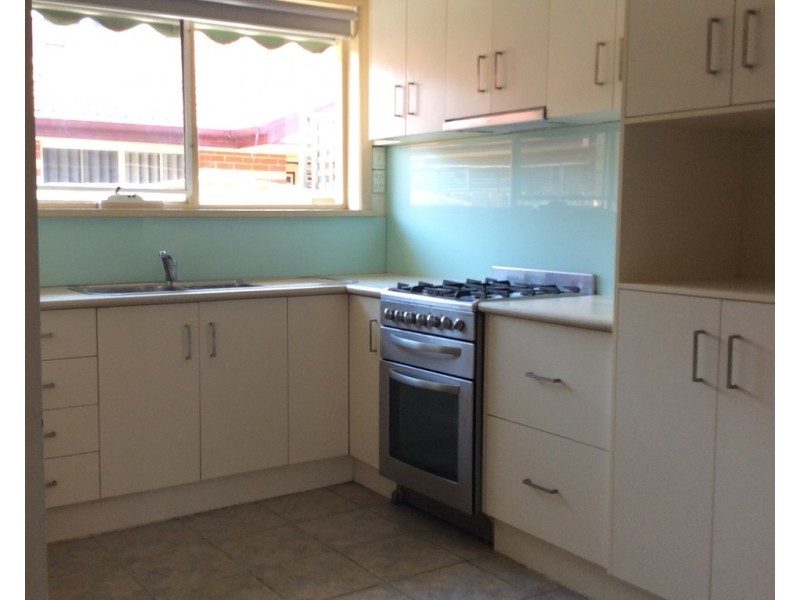 2/9 Buxton Street, West Footscray VIC 3012