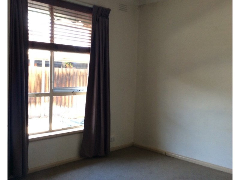 2/9 Buxton Street, West Footscray VIC 3012