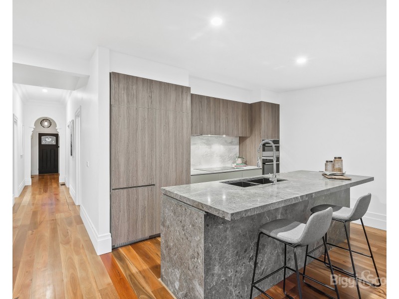 7 Robbs Road, West Footscray VIC 3012