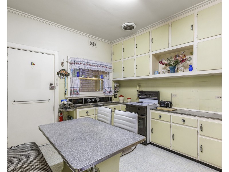 59 Vernon Street, South Kingsville VIC 3015