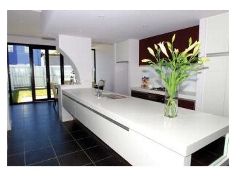 2/42 Simpson Street, Yarraville VIC 3013