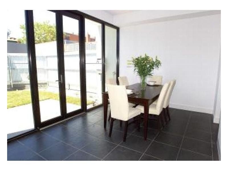 2/42 Simpson Street, Yarraville VIC 3013