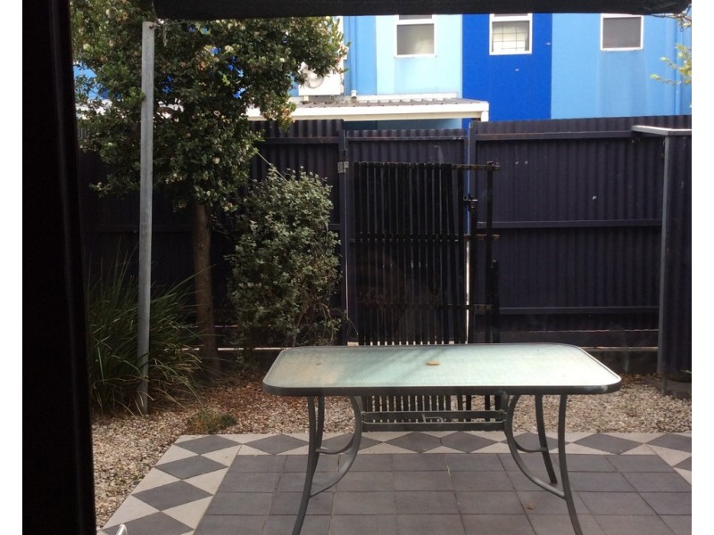 2/42 Simpson Street, Yarraville VIC 3013