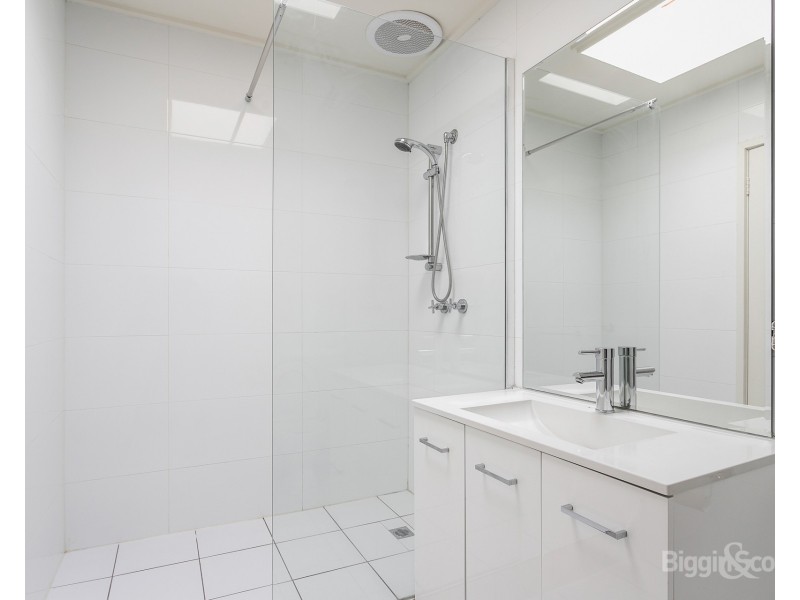 6/7 Grandview Avenue, Maribyrnong VIC 3032