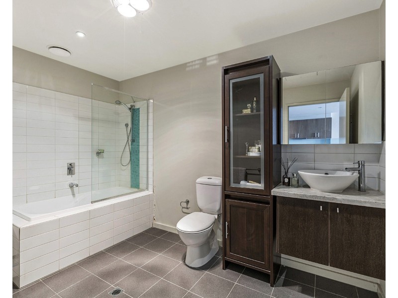 805/250 Barkly Street, Footscray VIC 3011